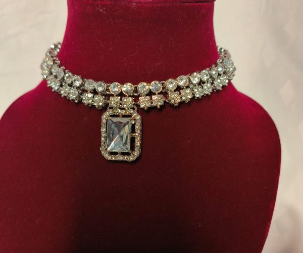 White Stone Necklace Set White Stone Necklace Set